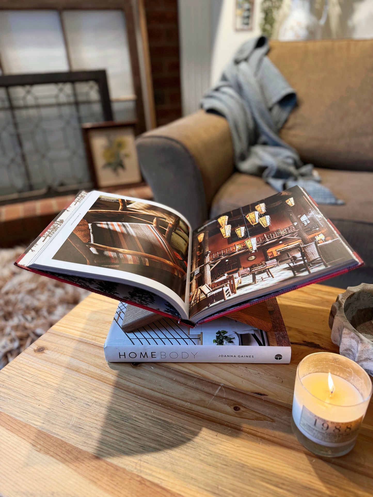 Coffee Table Book Holder - Thin