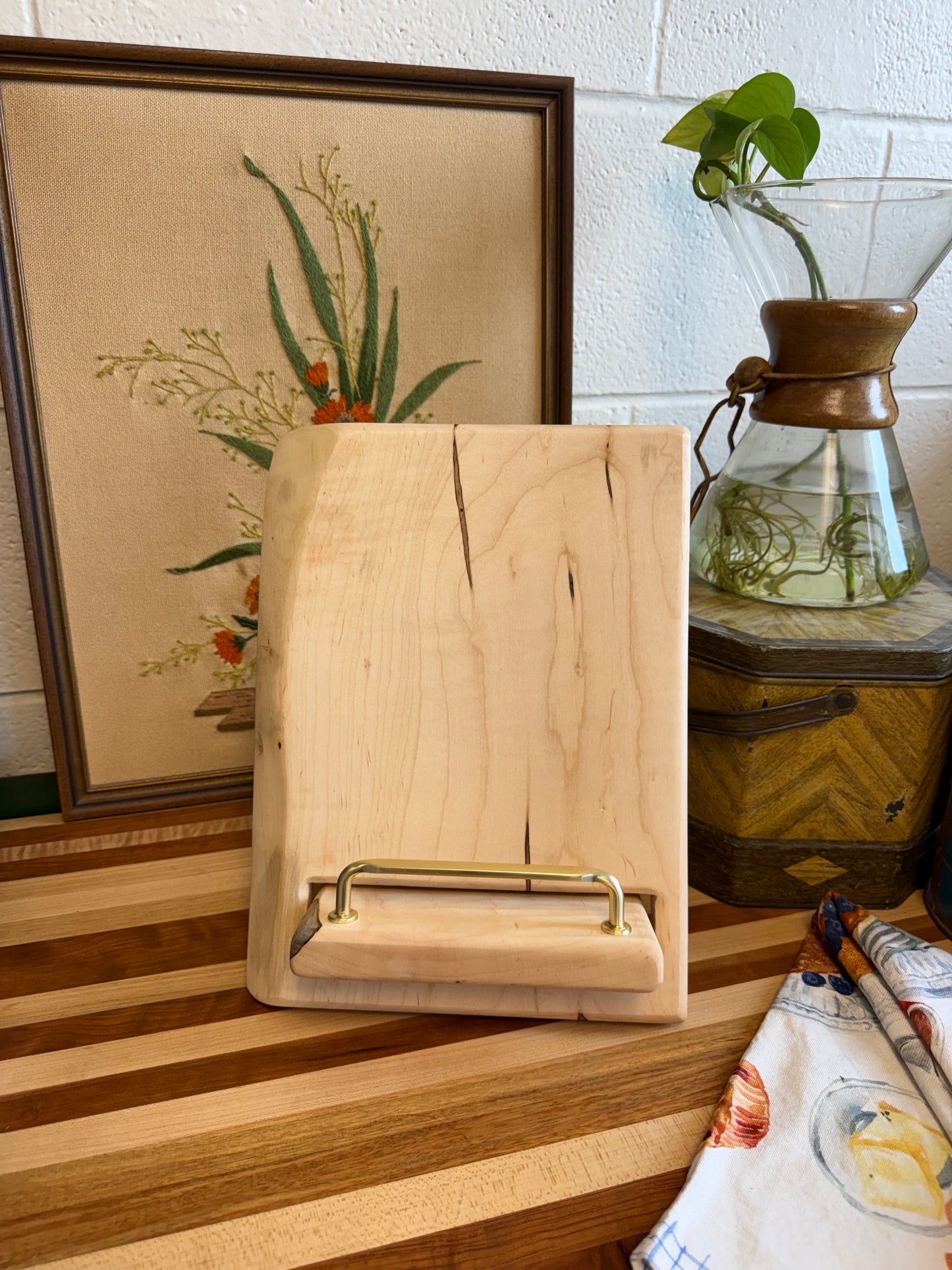 Cookbook Holder - Ambrosia Maple