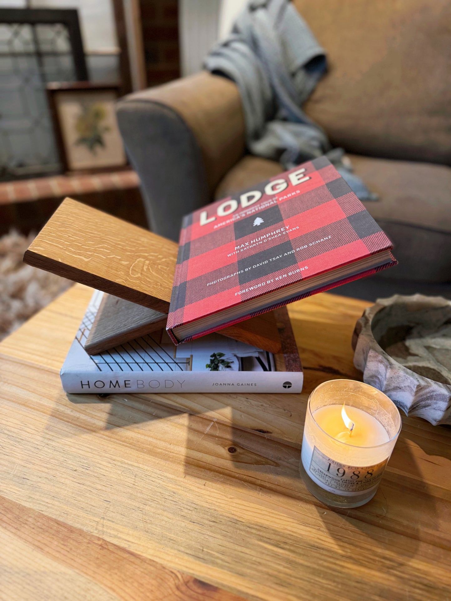 Coffee Table Book Holder - Thin