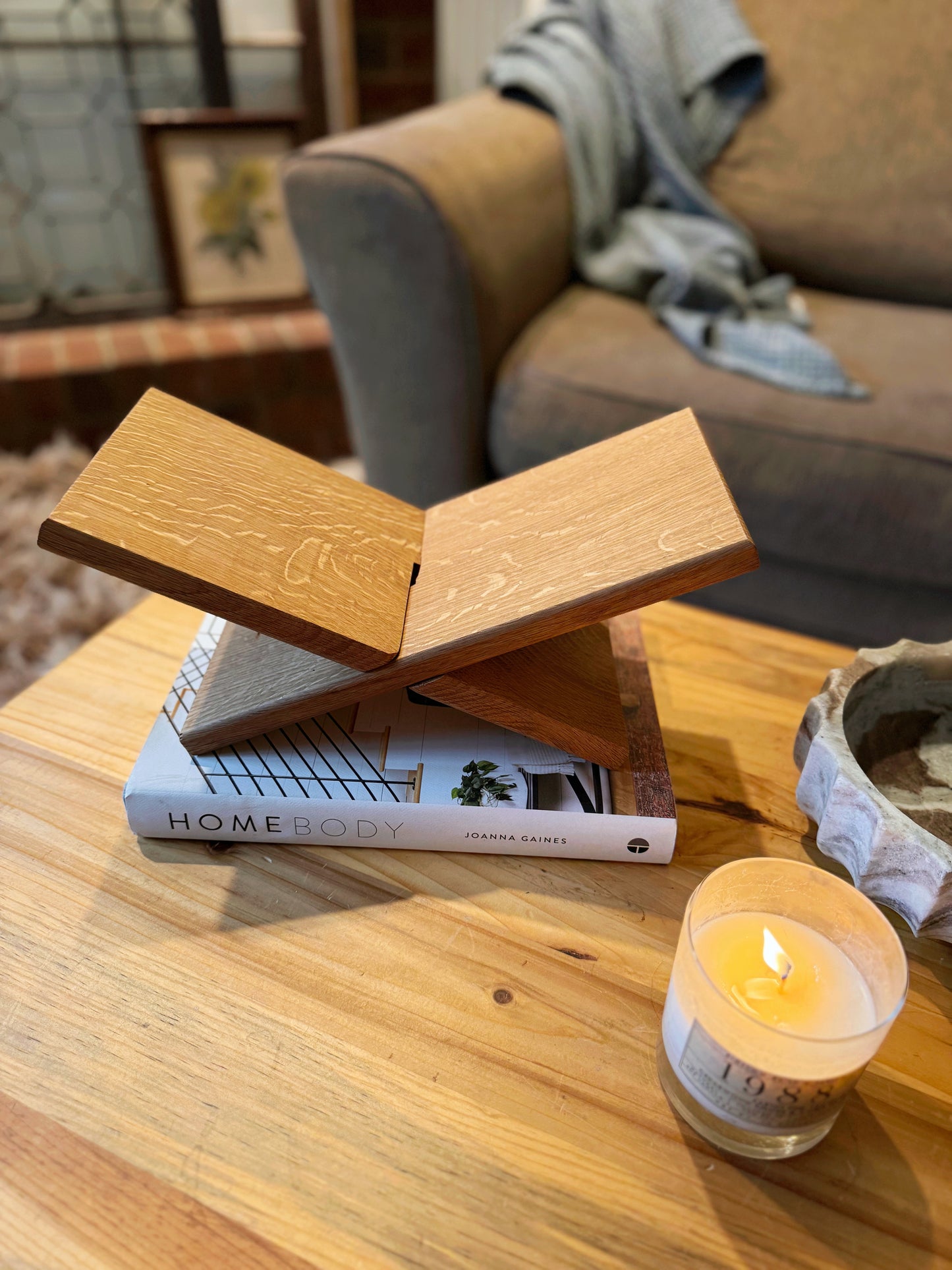Coffee Table Book Holder - Thin
