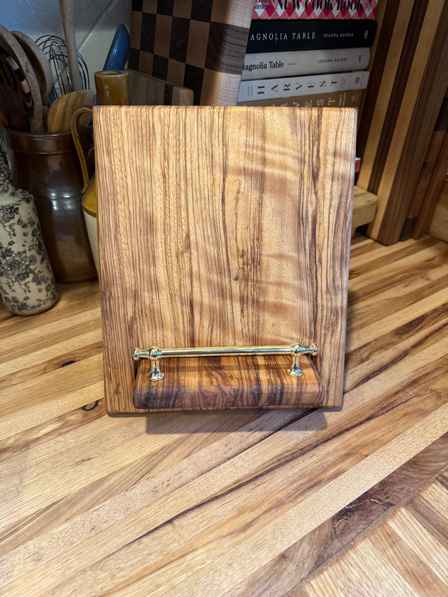 Beli Cookbook Holder