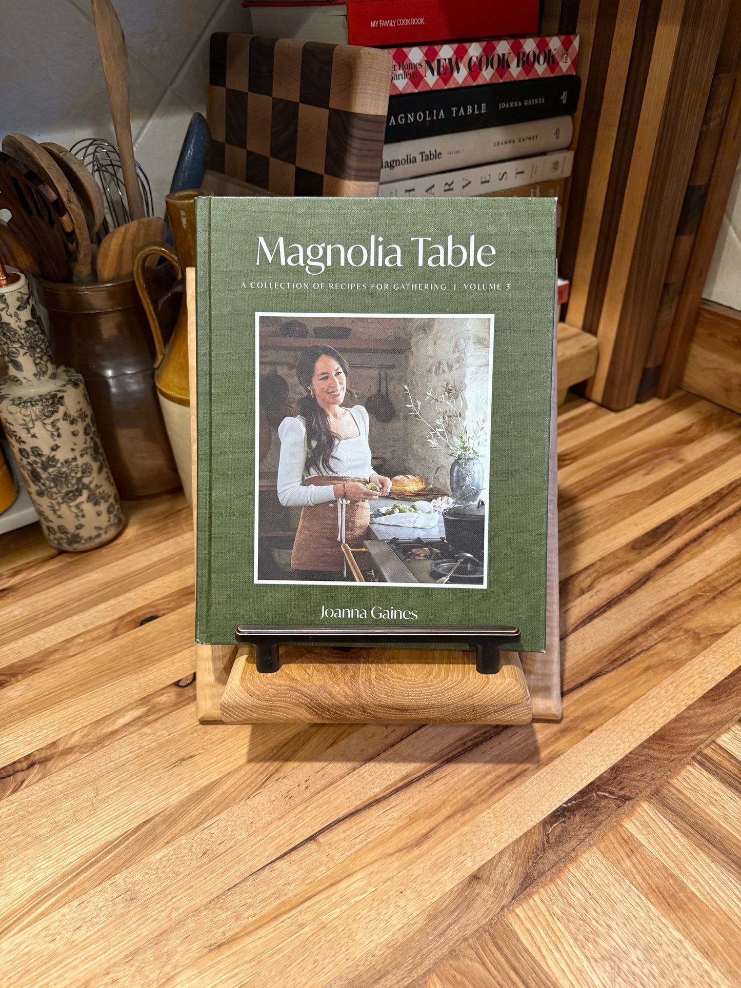 Tiger Hickory Cookbook Holder